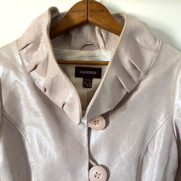90’s Danier Vintage Shimmery Pink Sueded Leather Jacket, Metallic Ruffled Collar - Picture 2 of 10